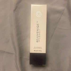 Monat Rejuvenique oil